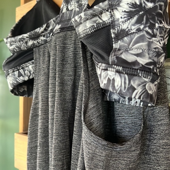 Lululemon top with built in bra. Size 6. Grey/black floral. - Picture 5 of 8